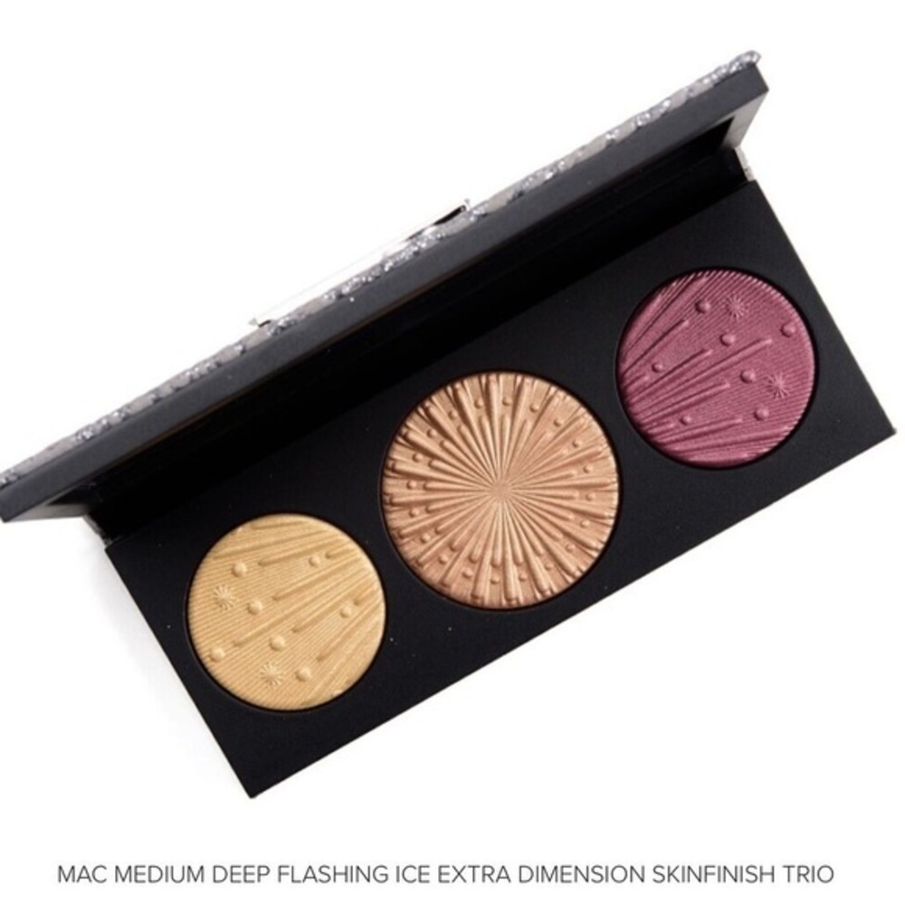 MAC Cosmetics Flashing Ice Extra Dimension Trio - Medium Deep